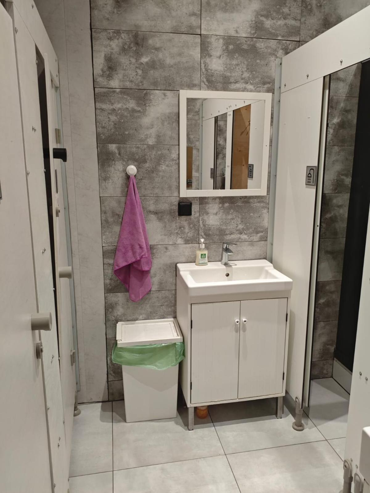 Evergreen Hostel Krasków Εξωτερικό φωτογραφία
